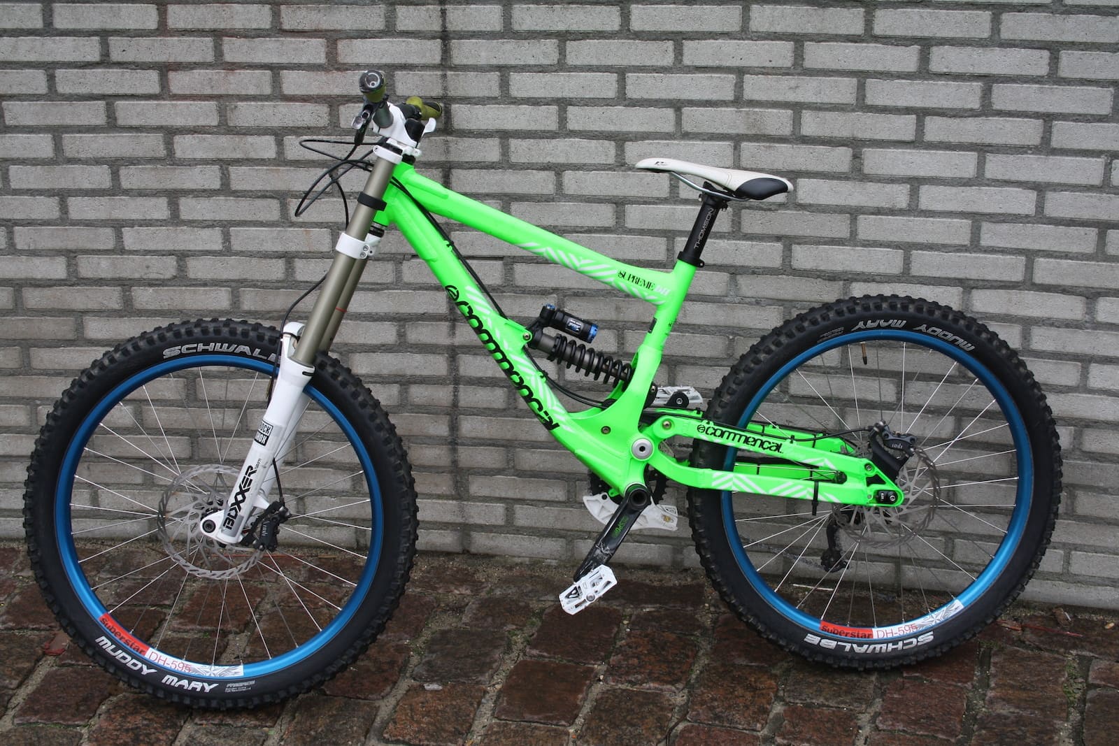 Hardtail oder Fully — und was eine billige Federung anrichtet